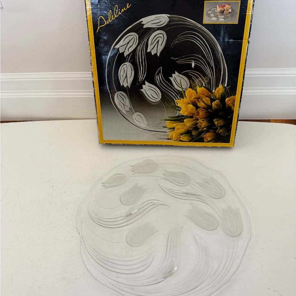 Vintage German Adeline Glass Round cake platter Schwepnitz Design Tulips